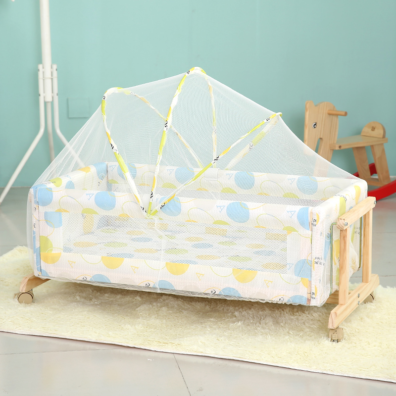 Lit bébé protégé des insectes