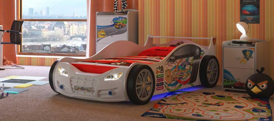 Comment choisir une voiture pour un lit dans la pépinière