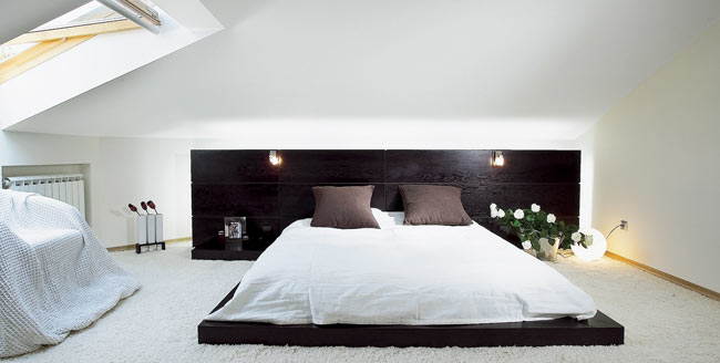 Podium de lit avec éclairage tête de lit