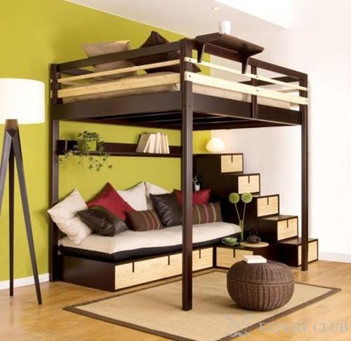 Les escaliers menant au deuxième niveau doivent être confortables et sûrs