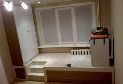 Travaux de finition sur linoléum