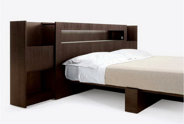 Les têtes de lit attachées sont souvent conçues comme des espaces de rangement