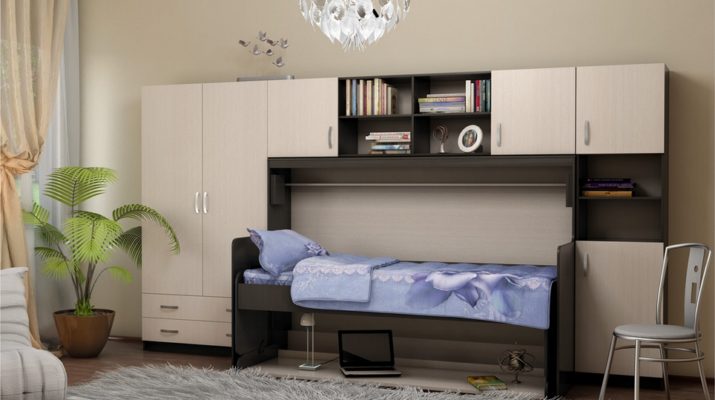 Table lit à l'intérieur de la chambre