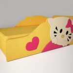 Canapé jaune avec côtés