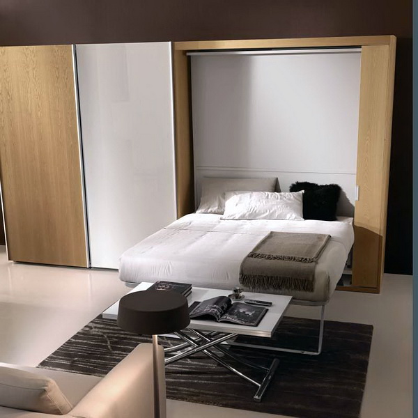 Lit démonté avec penderie