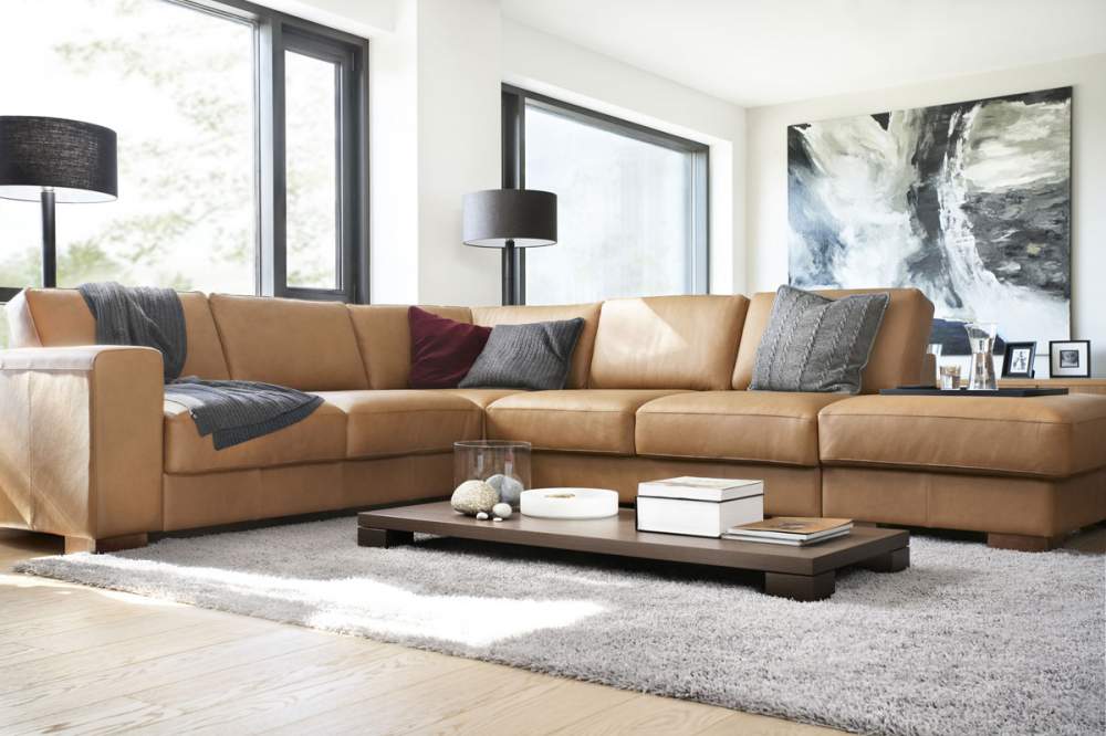 Grand canapé modulable aux assises profondes