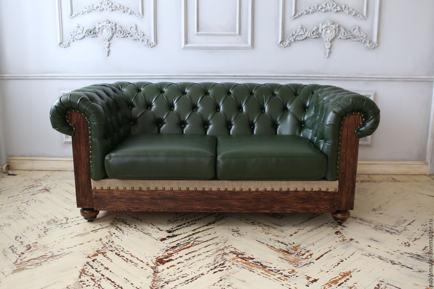 Une alliance de cuir et de bois