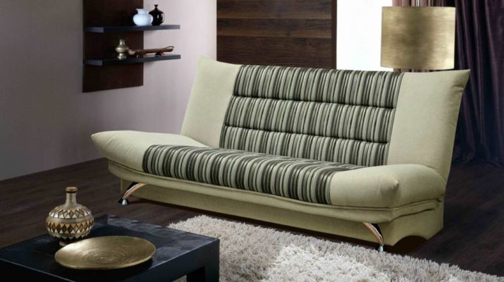 Livre de canapé à l'intérieur