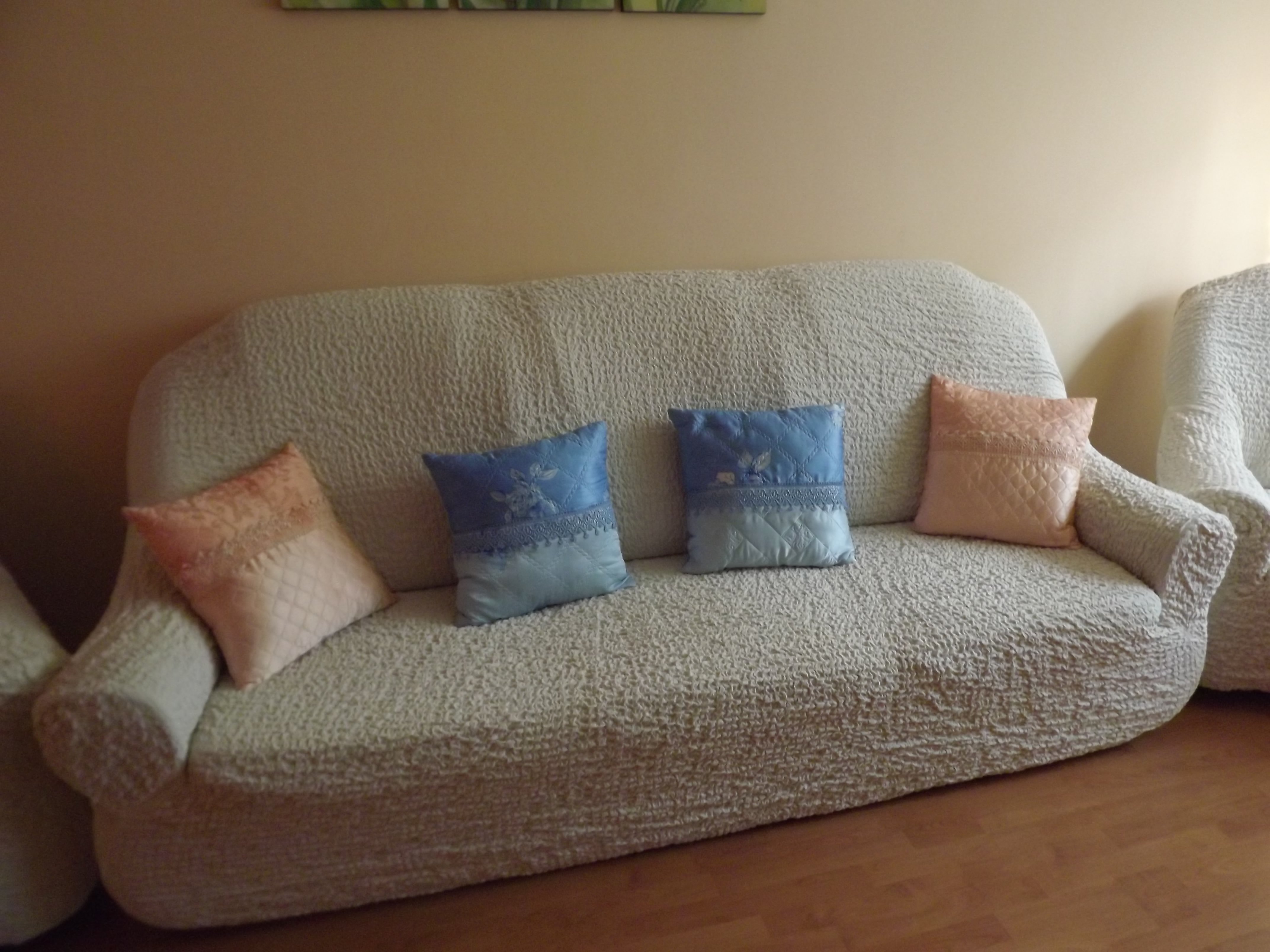 Canapé avec coussins