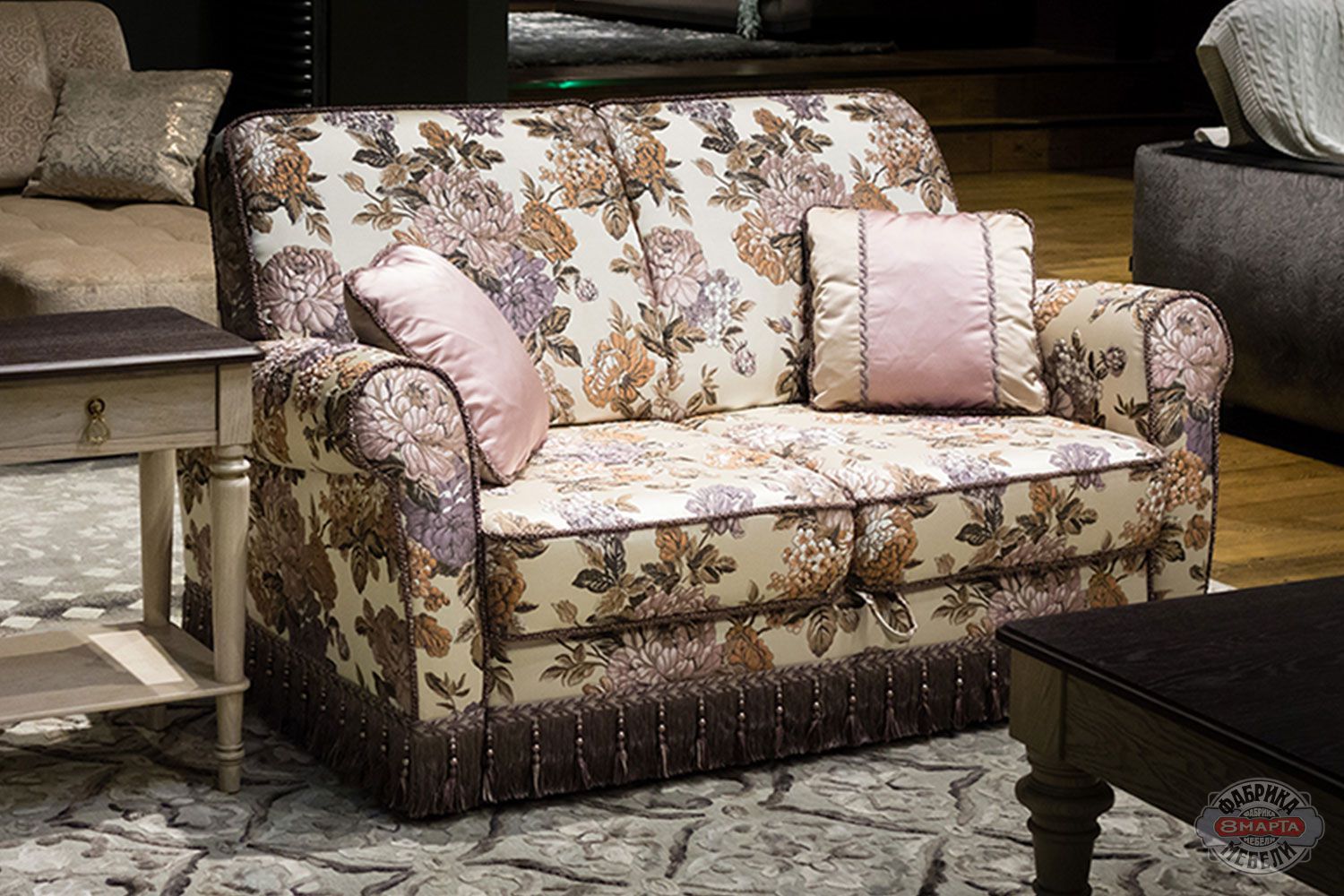 Canapé droit classique