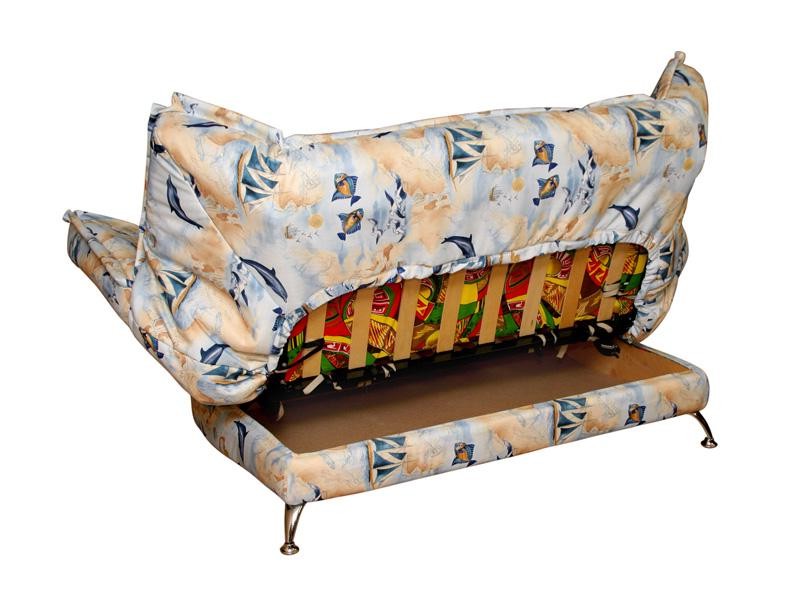 Modèle avec boîte à linge de lit