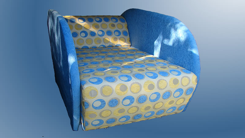 Un petit canapé dans les tons bleus