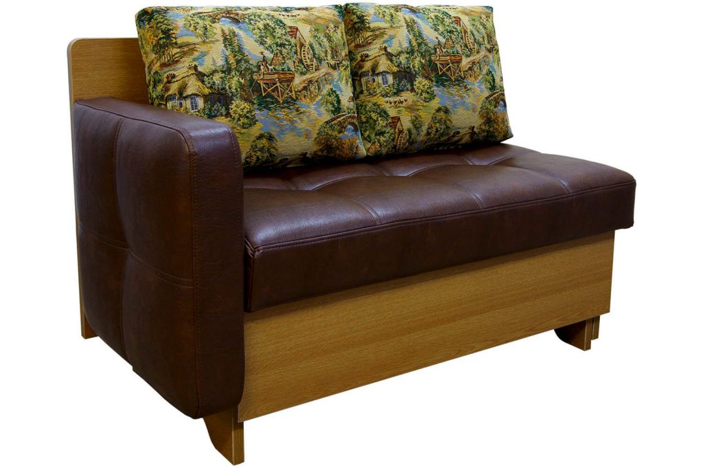 Un petit canapé avec un couchage