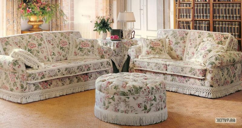 Décoration de meubles rembourrés