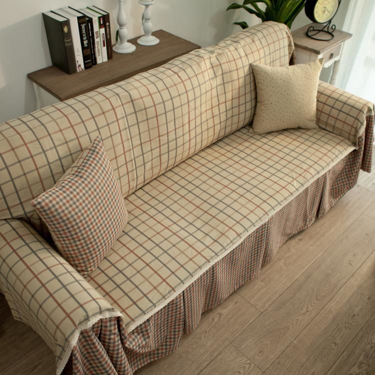 Couvre-lit à volants