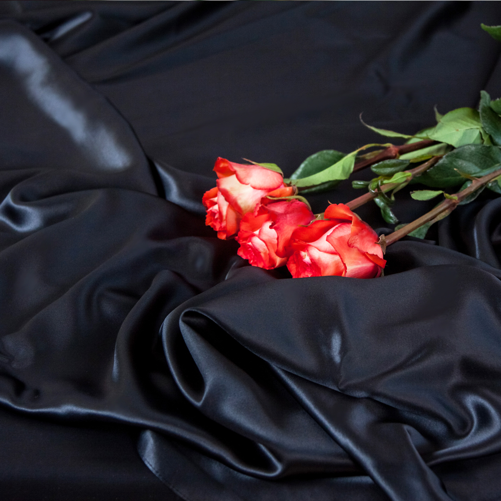 Linge de lit en soie noir