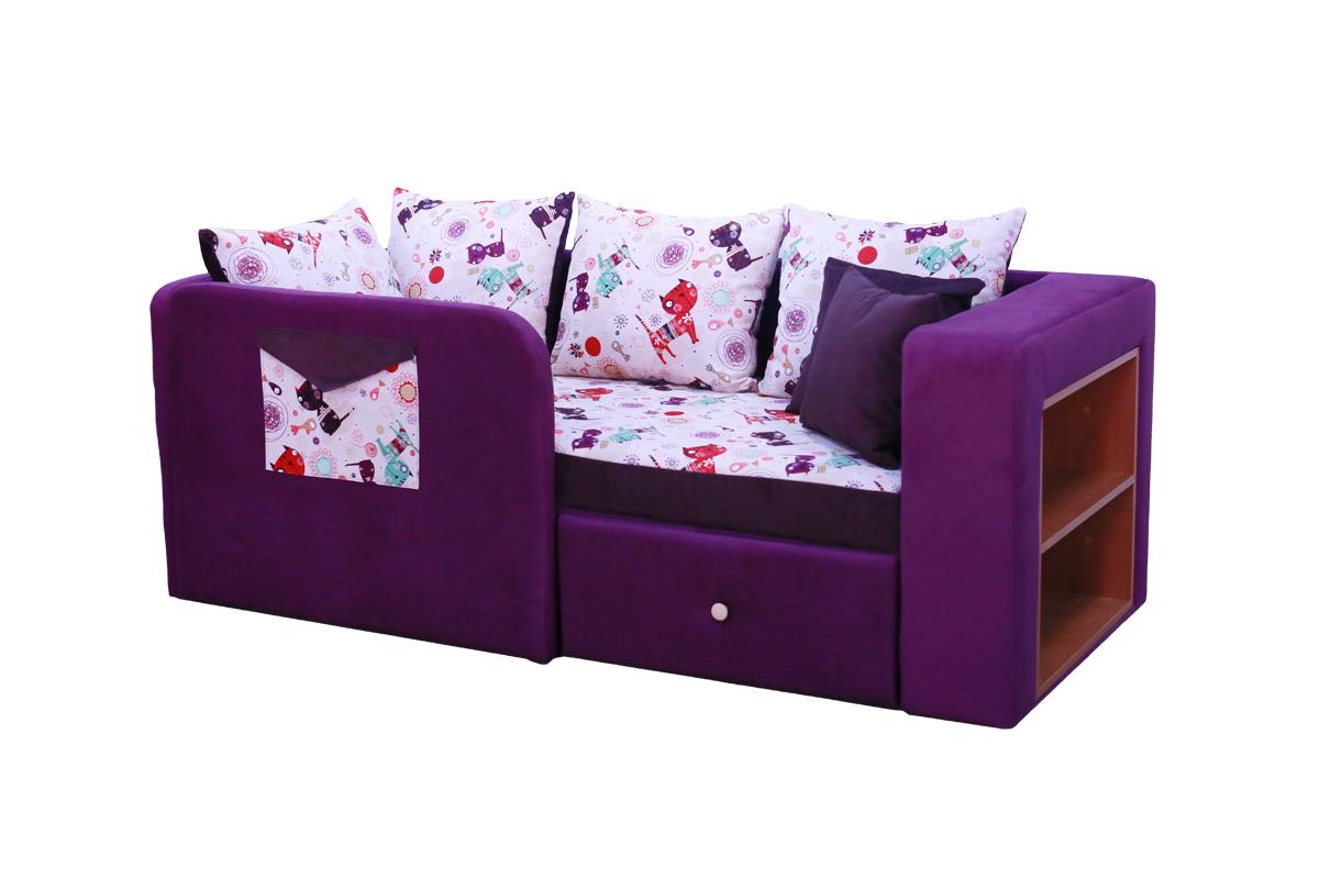 Canapé confortable dans la chambre des enfants