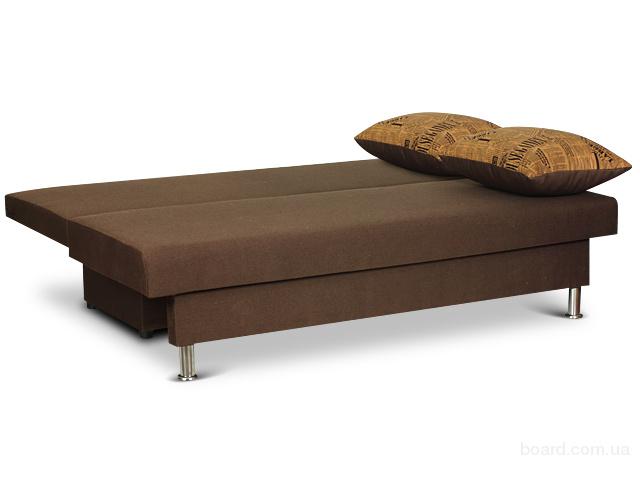 Canapé décoré en marron