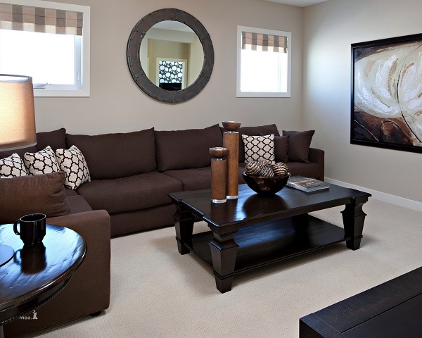 Canapé marron à l'intérieur