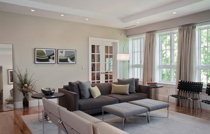 Comment intégrer un canapé gris à l'intérieur