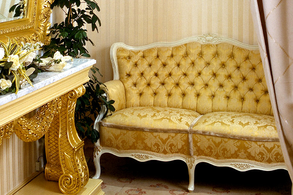 Comment choisir un canapé jaune