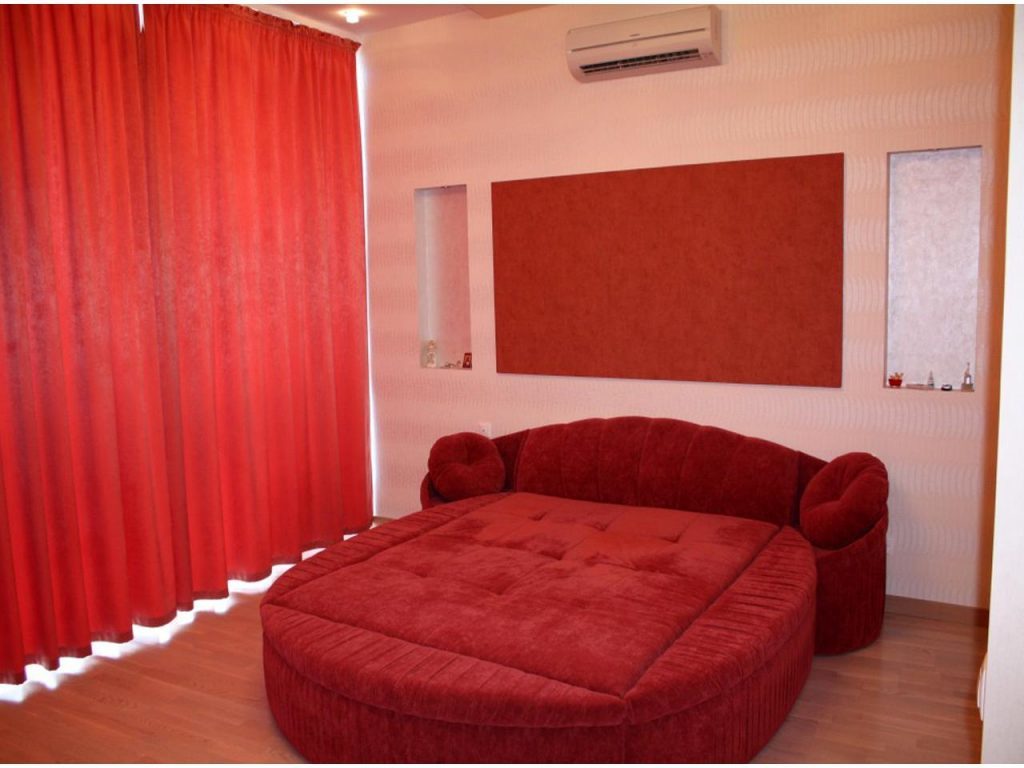 Lit fonctionnel rond pour la maison