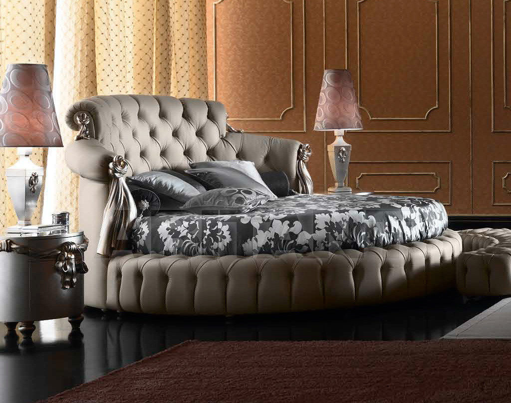 Lit gris rond à l'intérieur