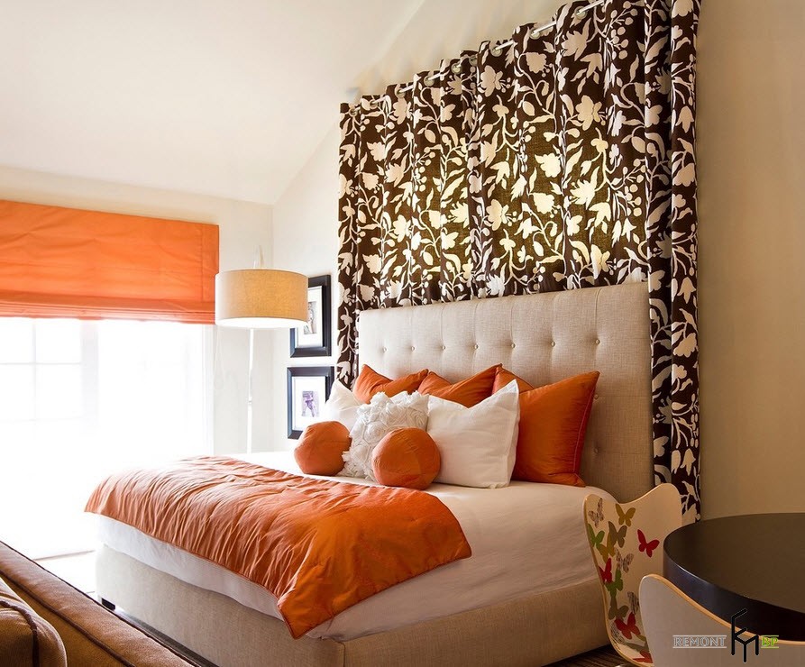 Tons orangés de décoration de lit