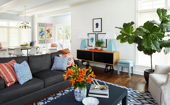 Un exemple de canapé gris foncé