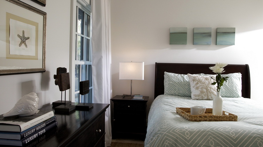 Lit contemporain en marron