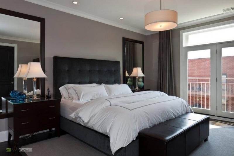 Tête de lit noire matelassée