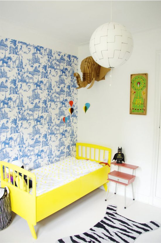 Lit jaune pour enfant